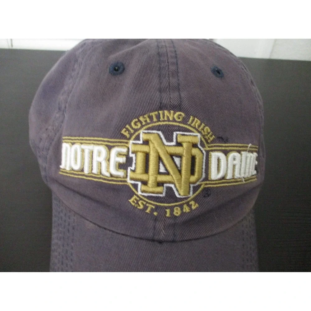 Notre Dame Fighting Irish Hat Cap Mens Strap Back Gray Top Of The World Logo